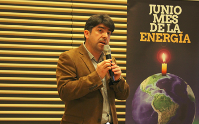 Iván Zambrano, graduado del Magíster en Ingeniería de la Energía expone en Seminario “Combustibles y otras fuentes de Energía” en la X versión del Mes de la Energía.