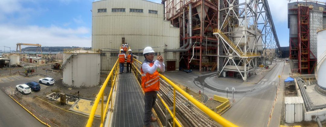 Estudiantes del MIE-UC visitaron el complejo termoeléctrico Ventanas – AES Chile